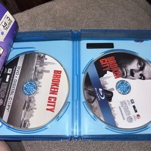 Broken City Blu-ray Disc - Blue Case
